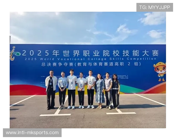 体育管理人才培养：大学专业课程与俱乐部实践结合