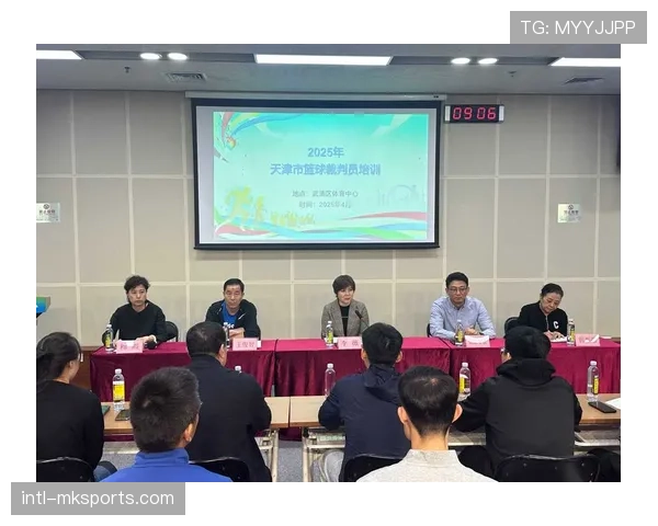 报道：针对本轮一次争议判罚，裁判委员会公开了VAR录音片段